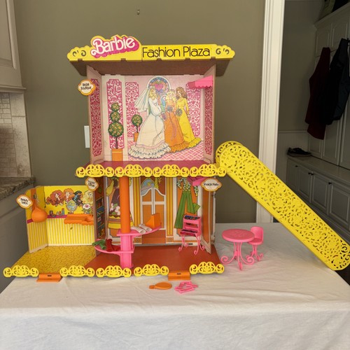 Barbie fashion plaza - barbie,