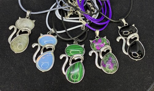 Cat necklace stone on - stone,
