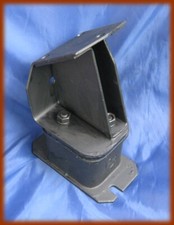 ALFA ROMEO ALFETTA / GTV / GIULIETTA / 75 / 90 - SUPPORTO MOTORE LATO SCARICO