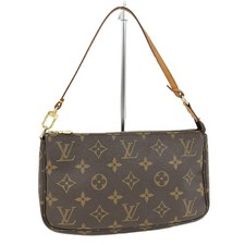 LOUIS VUITTON Pochette