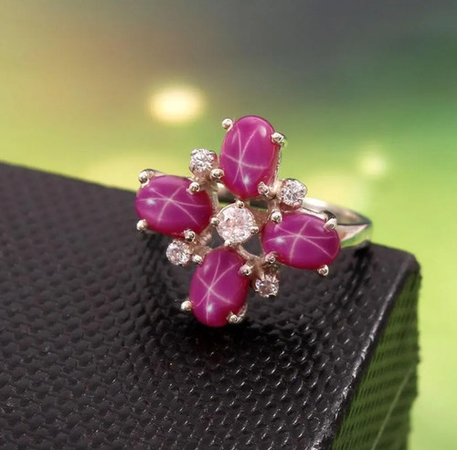 Anello zaffiro stella rosa