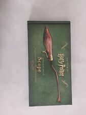 Libro Panini Comics di Harry Potter Il manuale delle scope e altri oggetti Nuovo