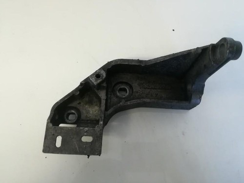 8200157461 engine mount - ,