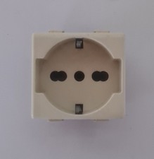 BTICINO A5440/16 presa shuko tedesco 2P+T 10/16 230 vac bticino magic matix
