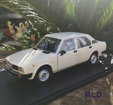 modellino auto scala 1/18 alfa romeo  alfetta 2000 del 1978 modellini die cast