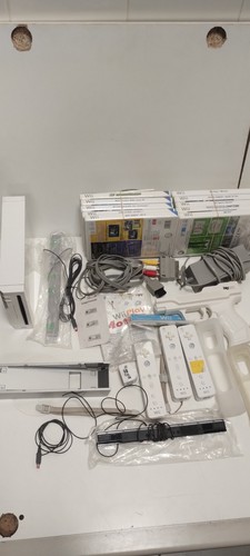 Nintendo wii console - nintendo,