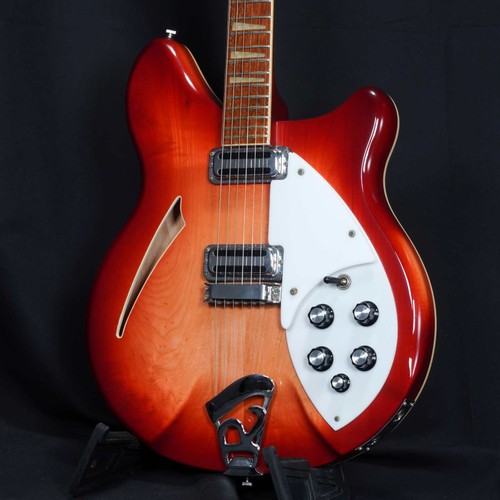 Chitarra elettrica usata