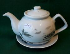 TEIERA CON PIATTO IN PORCELLANA DECORATA TEAPOT TWININGS OF LONDON. XX70