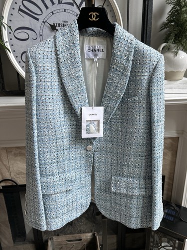 New nwt chanel 19c women - chanel,