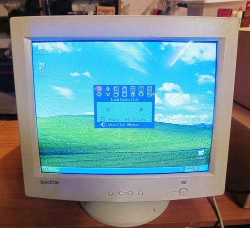 Monitor samtron 76e vga - 76e, 17"