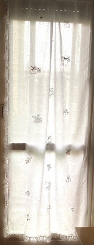 Tenda ricamata mano - a, mano 