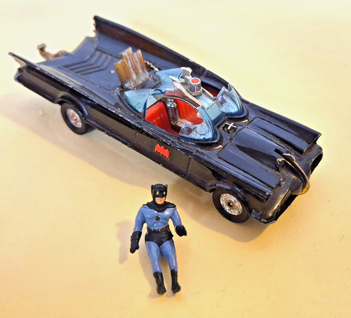Corgi toys batman batmobile - toys, =