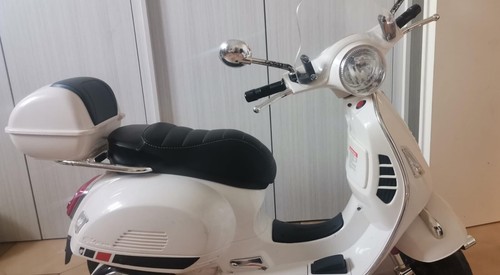 Vespa moto elettrica - , per