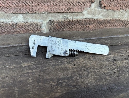 Vintage small rare - small,