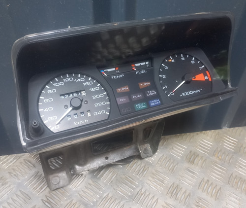 Compteur vitesse tableau de - de,