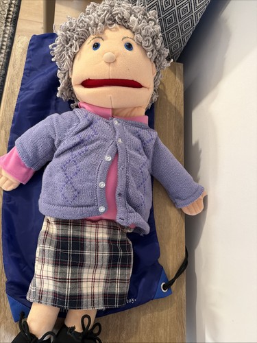 The puppet company - puppet,