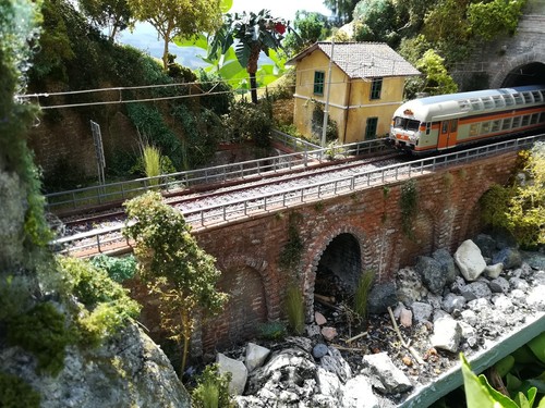 Diorama plastico ferroviario - diorama,