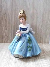 Statuina porcellana damina vintage + fiori e ombrello decorata a mano h 18 x 14