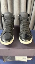 prada calzature uomo