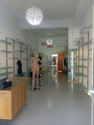Arredo per negozio - , di