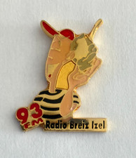 104 - Pin's  RADIO BREIZ IZEL 93 FM
