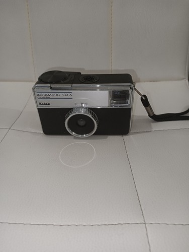 Kodak instamatic 133 camera - kodak,