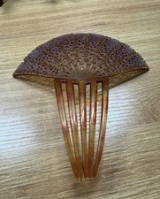 Antico pettine per capelli con