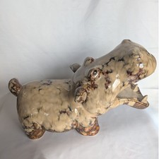 Statuina ippopotamo ceramica