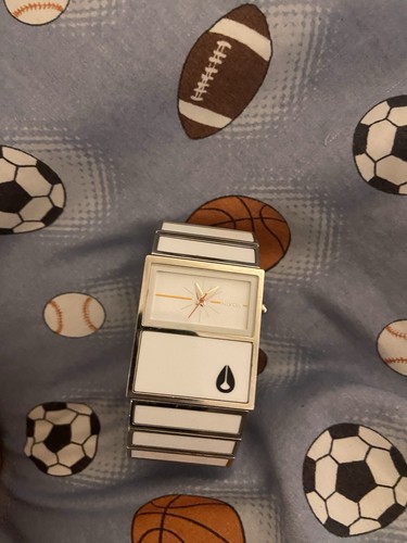 Rare nixon the chalet - rare,