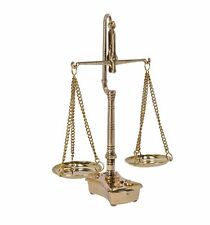 Antica bilancia portoghese decorativa 7 pesi e 2 piatti in Ottone lucido nuova