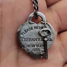 Collana con ciondolo chiave