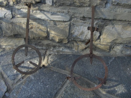 Tre piedi appoggia - tre,