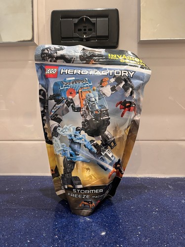 Lego hero factory - hero, stormer