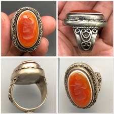Meraviglioso anello antico