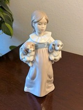 Lladro "Arms Full Of Love"