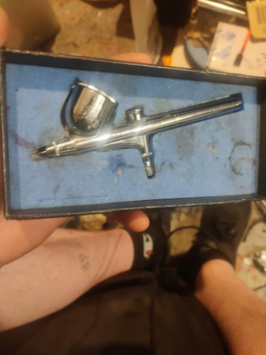Iwata air brush - brush,