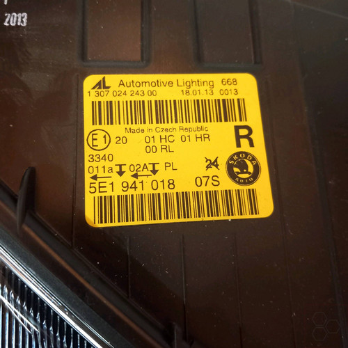 Proiettore skoda octavia - dx.,