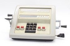 Vecchia calcolatrice Facit