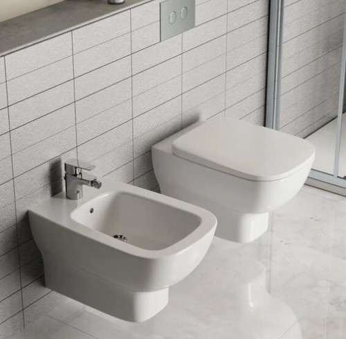 Coppia sanitari sospesi con - sanitari, wc