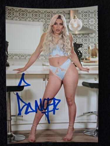 Abella danger signed 4x6 photo - 4x6,