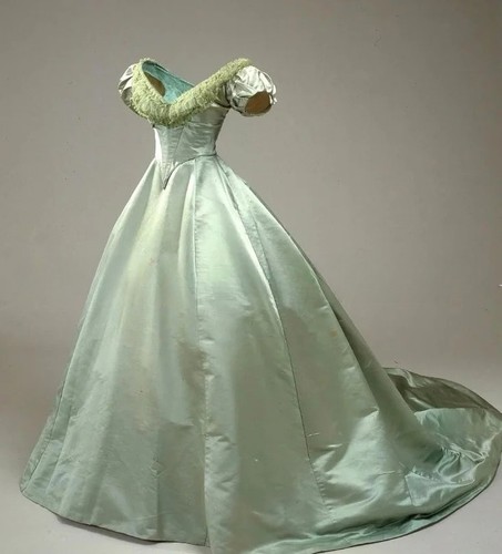 Abiti verdi vittoriani vintage