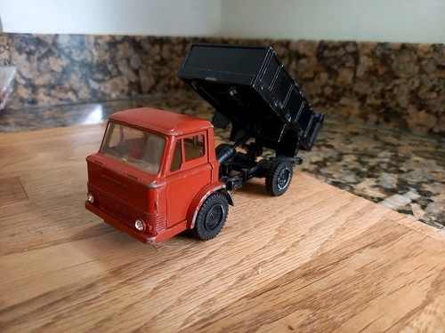 Dinky ford 800 - -, d