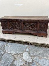 cassapanca in noce  Scolpita Italiana epoca 700