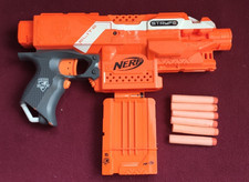 Blaster motorizzato Nerf