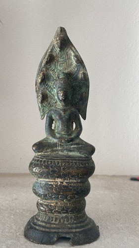 Antica statua buddha - di,