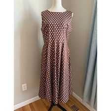 Graziosa donna abito midi