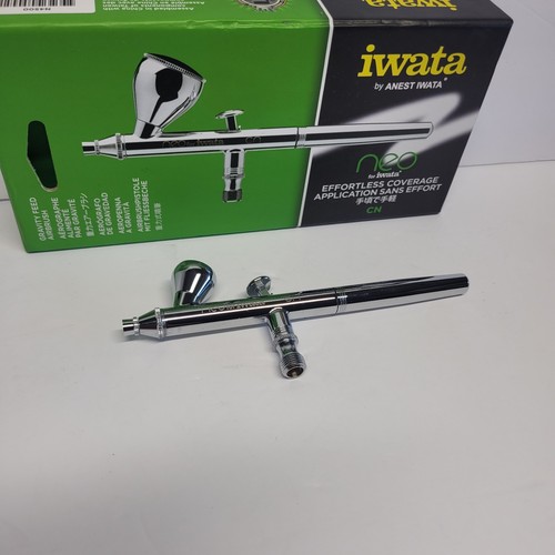 Iwata gravity feed dual action - iwata,