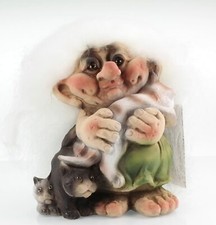 Nyform Norway Troll with Cats