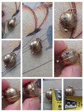 Vintage Bigiotteria Metallo Ciondolo Charm (stile tipo Etruscan Orb Boho )