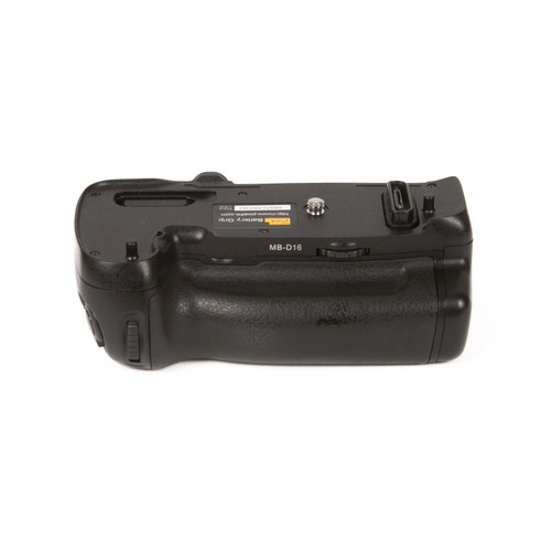 Nikon d16 battery grip - nikon,